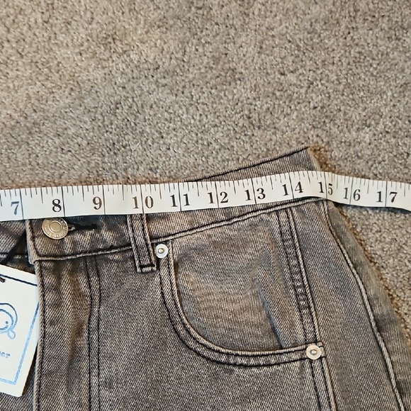 Classic Gray Cuffed Barrel Jeans - Picture 8 of 10